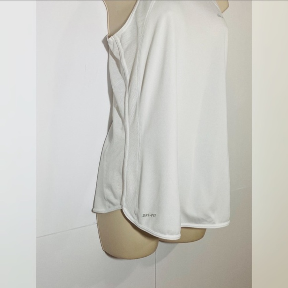 Nike Dri-FIT White Mesh Tank Top Size M Athletic Workout Top - Picture 8 of 11